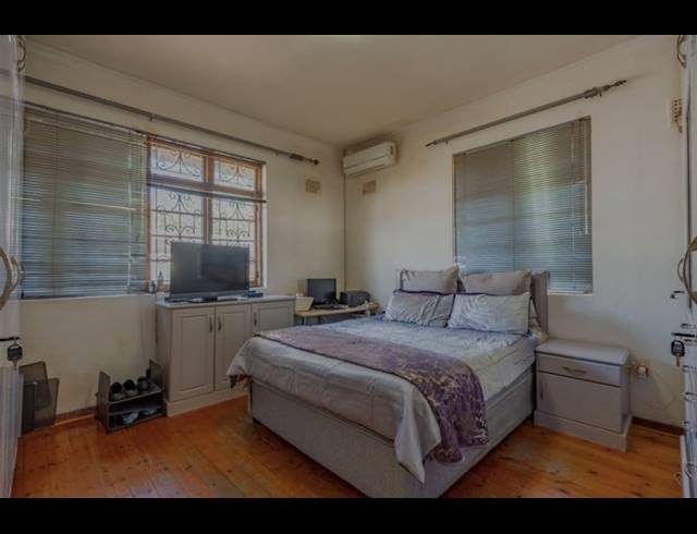 3 BEDROOM HOUSE FOR SALE IN SYDENHAM